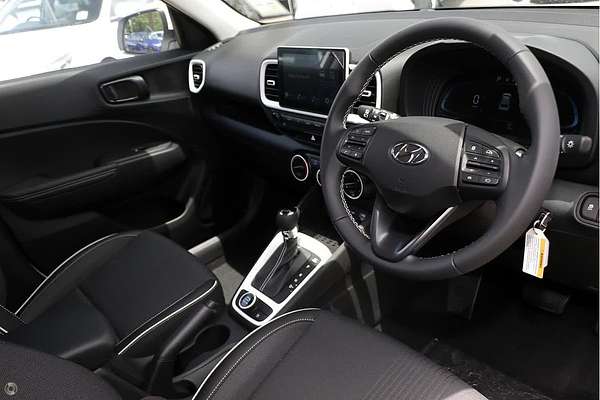 2025 Hyundai Venue Active QX.V5