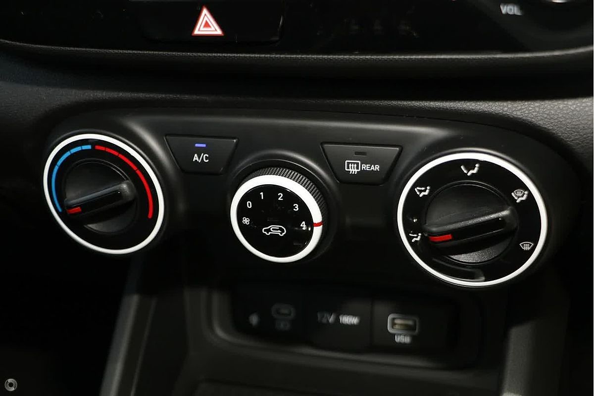 2025 Hyundai Venue Active QX.V5