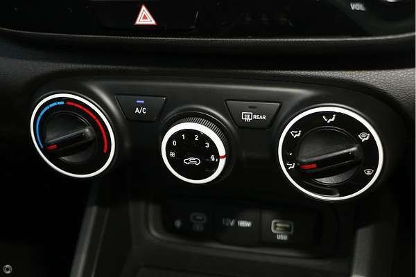 2025 Hyundai Venue Active QX.V5