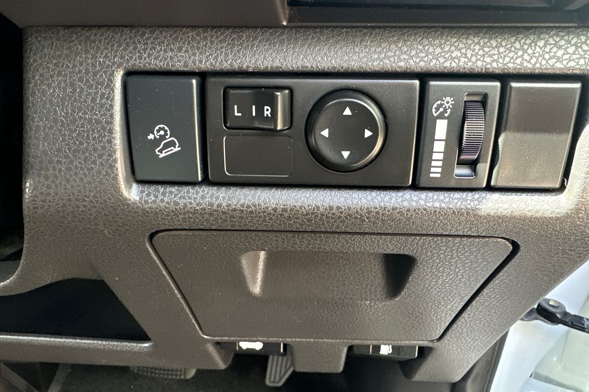 2021 Isuzu MU-X LS-M