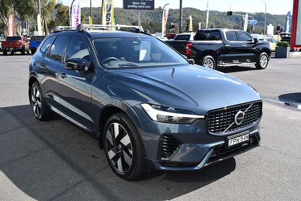 2024 Volvo XC60 Recharge T8 Black Edition Plug-In Hybrid