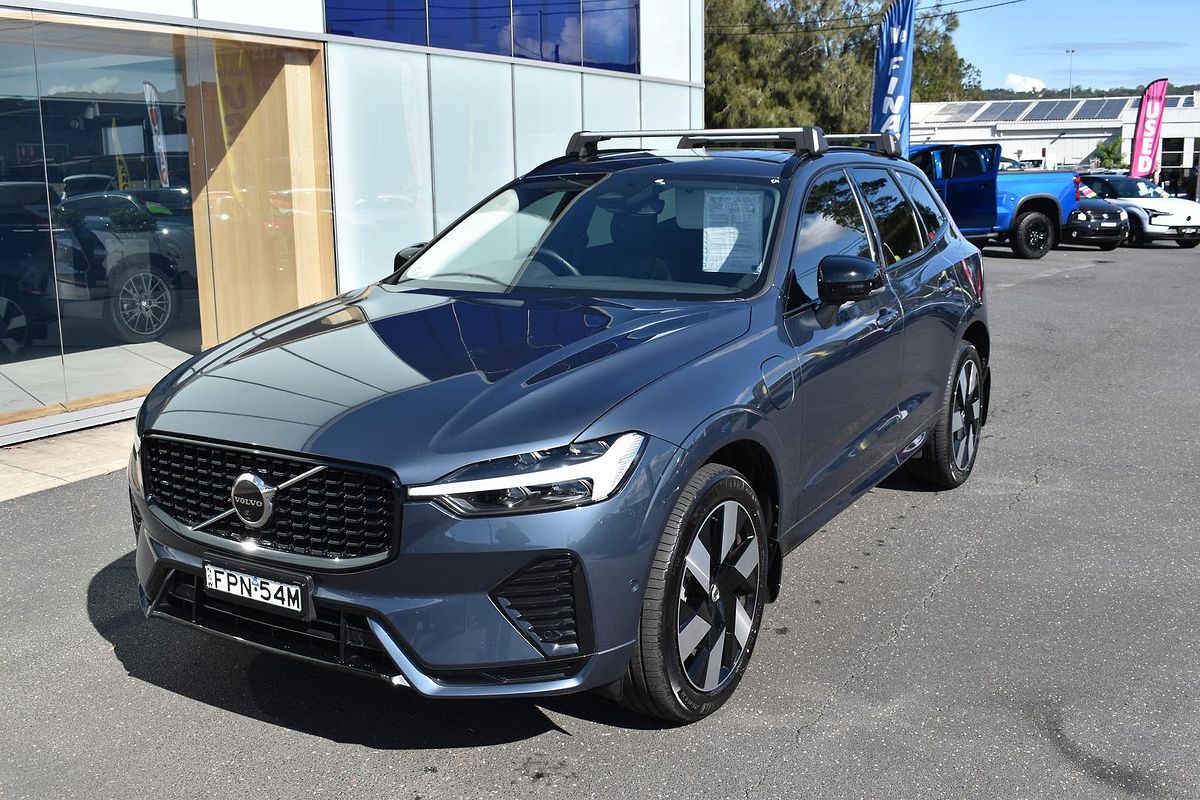 2024 Volvo XC60 Recharge T8 Black Edition Plug-In Hybrid
