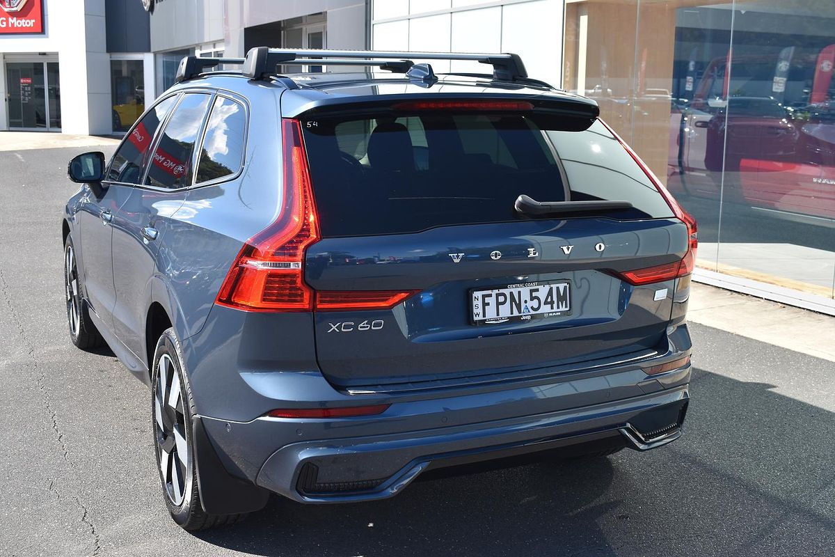 2024 Volvo XC60 Recharge T8 Black Edition Plug-In Hybrid