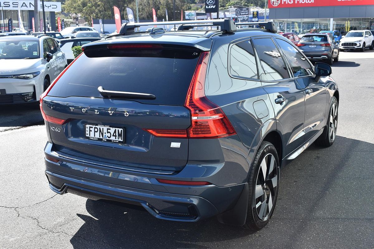 2024 Volvo XC60 Recharge T8 Black Edition Plug-In Hybrid