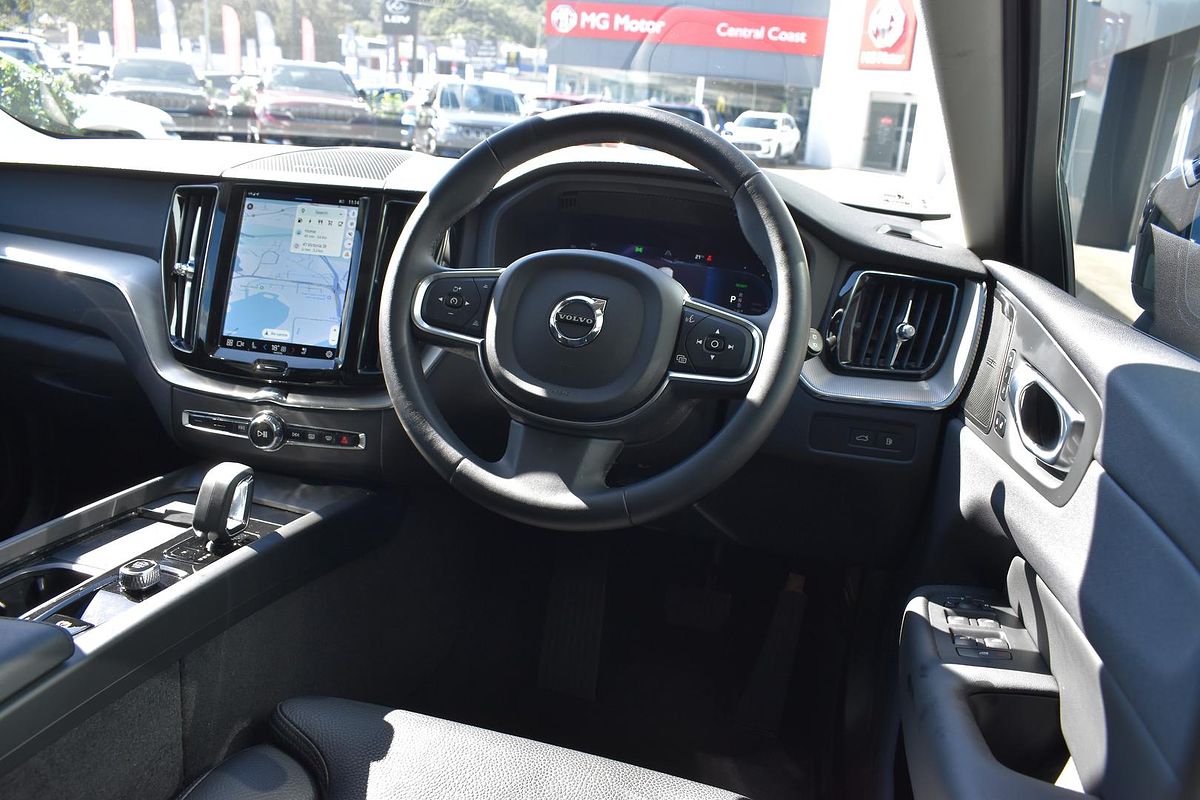 2024 Volvo XC60 Recharge T8 Black Edition Plug-In Hybrid