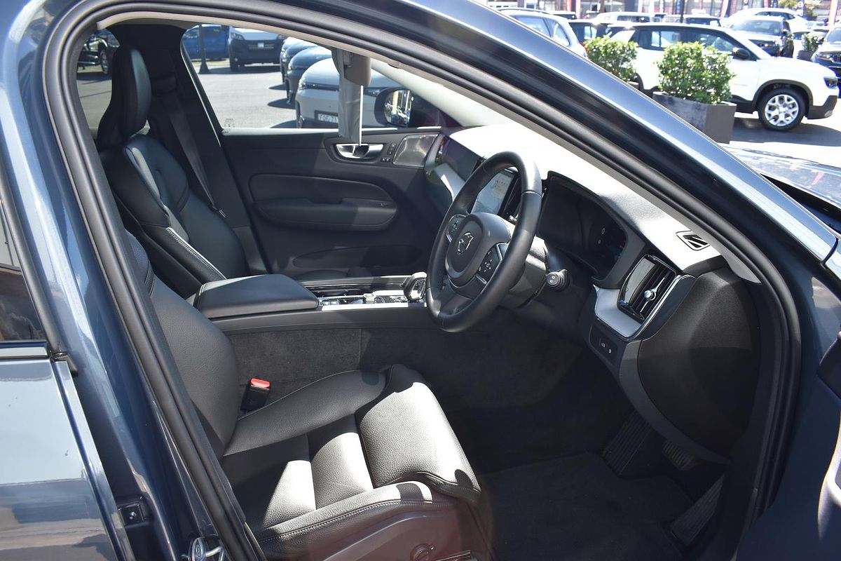 2024 Volvo XC60 Recharge T8 Black Edition Plug-In Hybrid