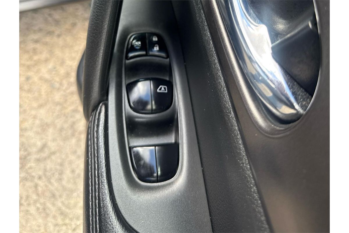 2014 Nissan X-TRAIL ST T32