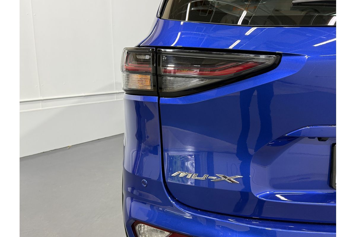2023 Isuzu MU-X LS-M