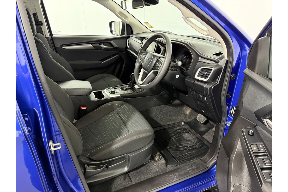 2023 Isuzu MU-X LS-M