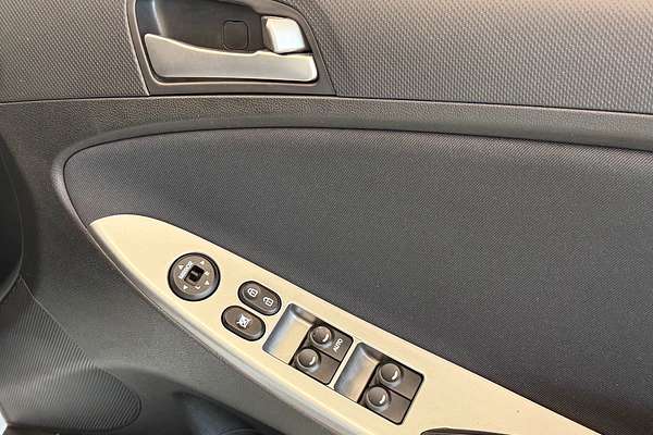 2018 Hyundai Accent Sport RB6