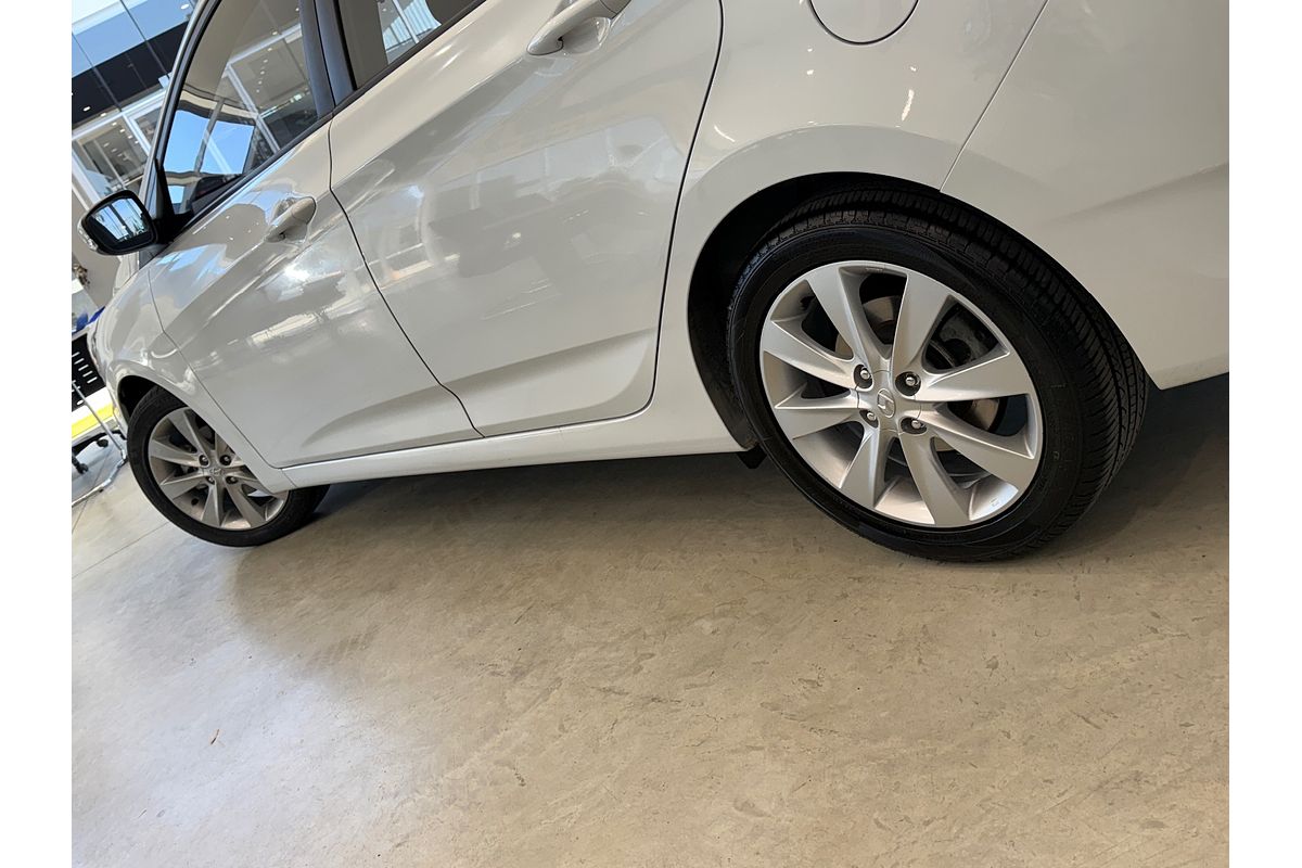 2018 Hyundai Accent Sport RB6