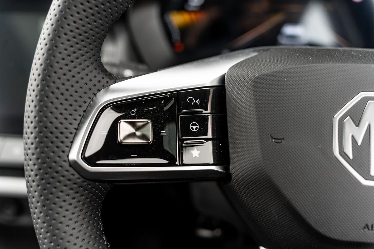 2025 MG ZS Essence ZS32