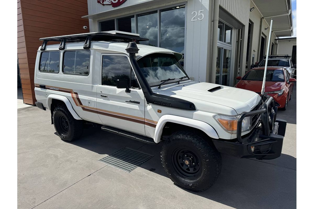 2015 Toyota LANDCRUISER WORKMATE TROOPCARRIE VDJ78R
