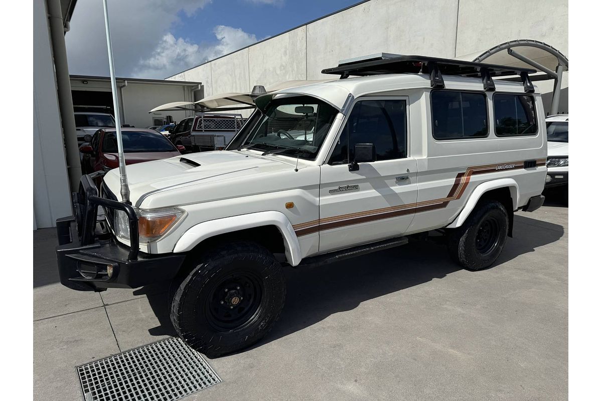 2015 Toyota LANDCRUISER WORKMATE TROOPCARRIE VDJ78R