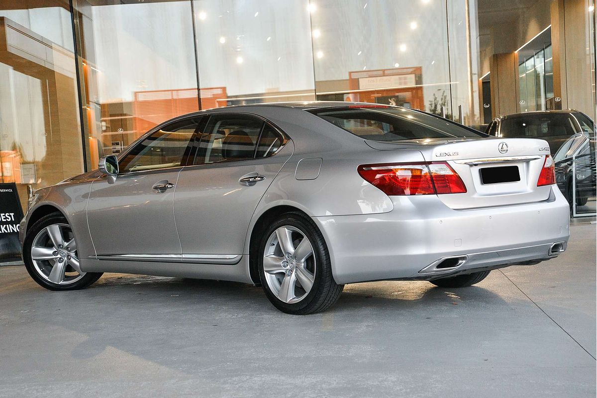 2010 Lexus LS LS460 USF40R