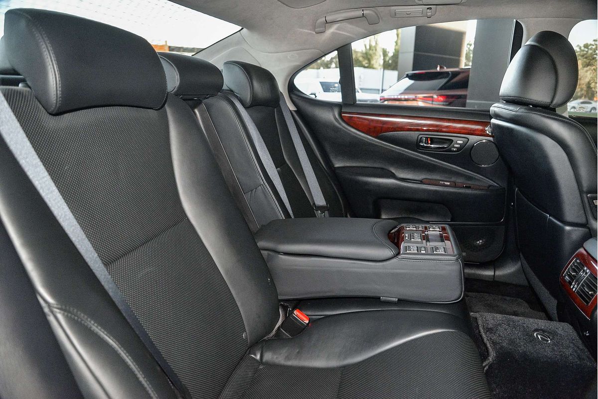 2010 Lexus LS LS460 USF40R