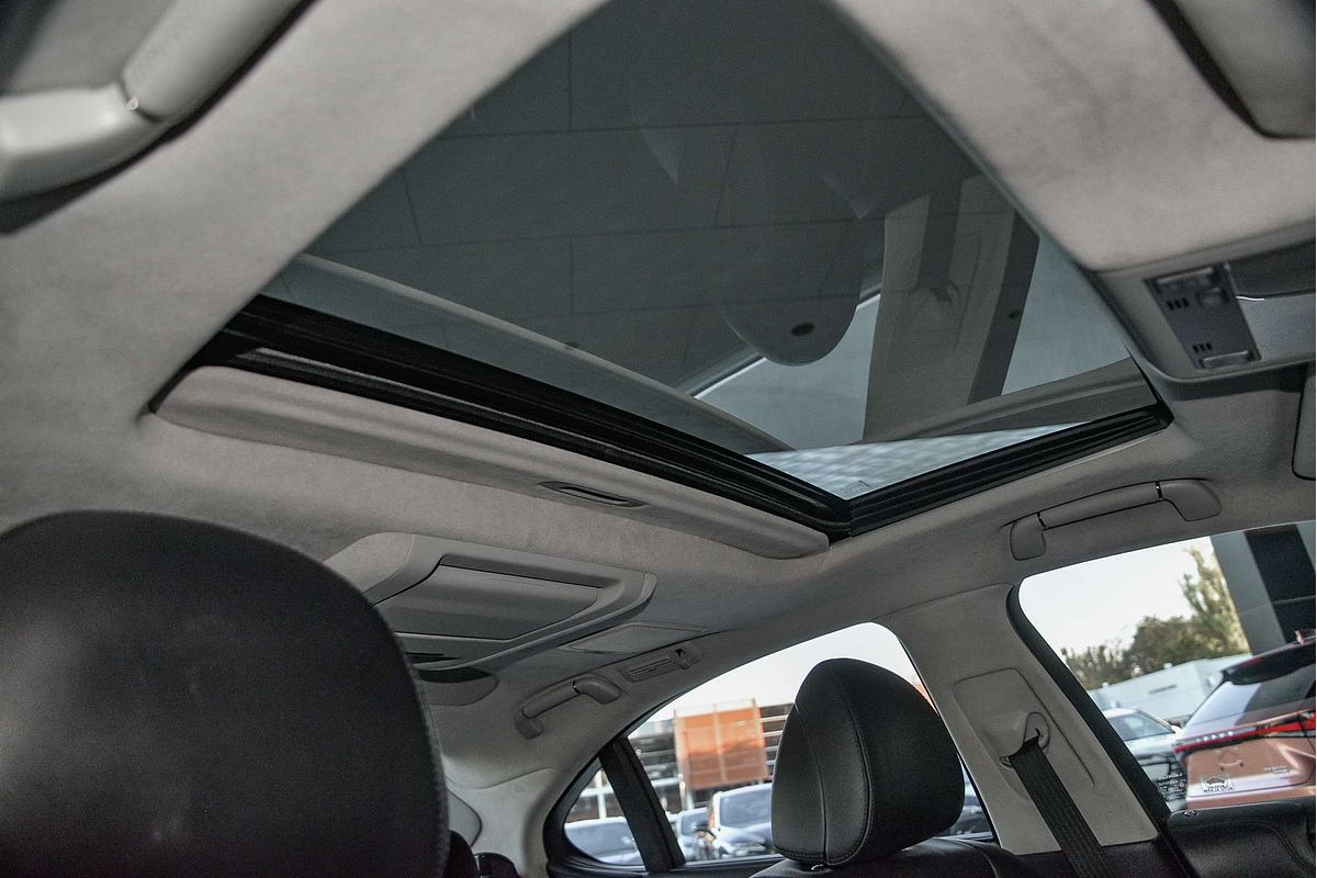 2010 Lexus LS LS460 USF40R