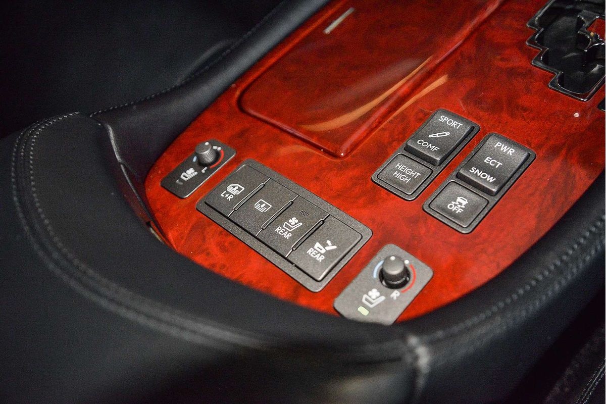 2010 Lexus LS LS460 USF40R