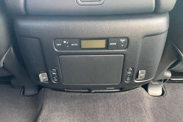 2022 Nissan Patrol Ti-L Y62