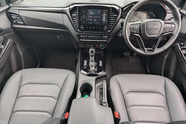 2025 Isuzu D-MAX BLADE 4X4
