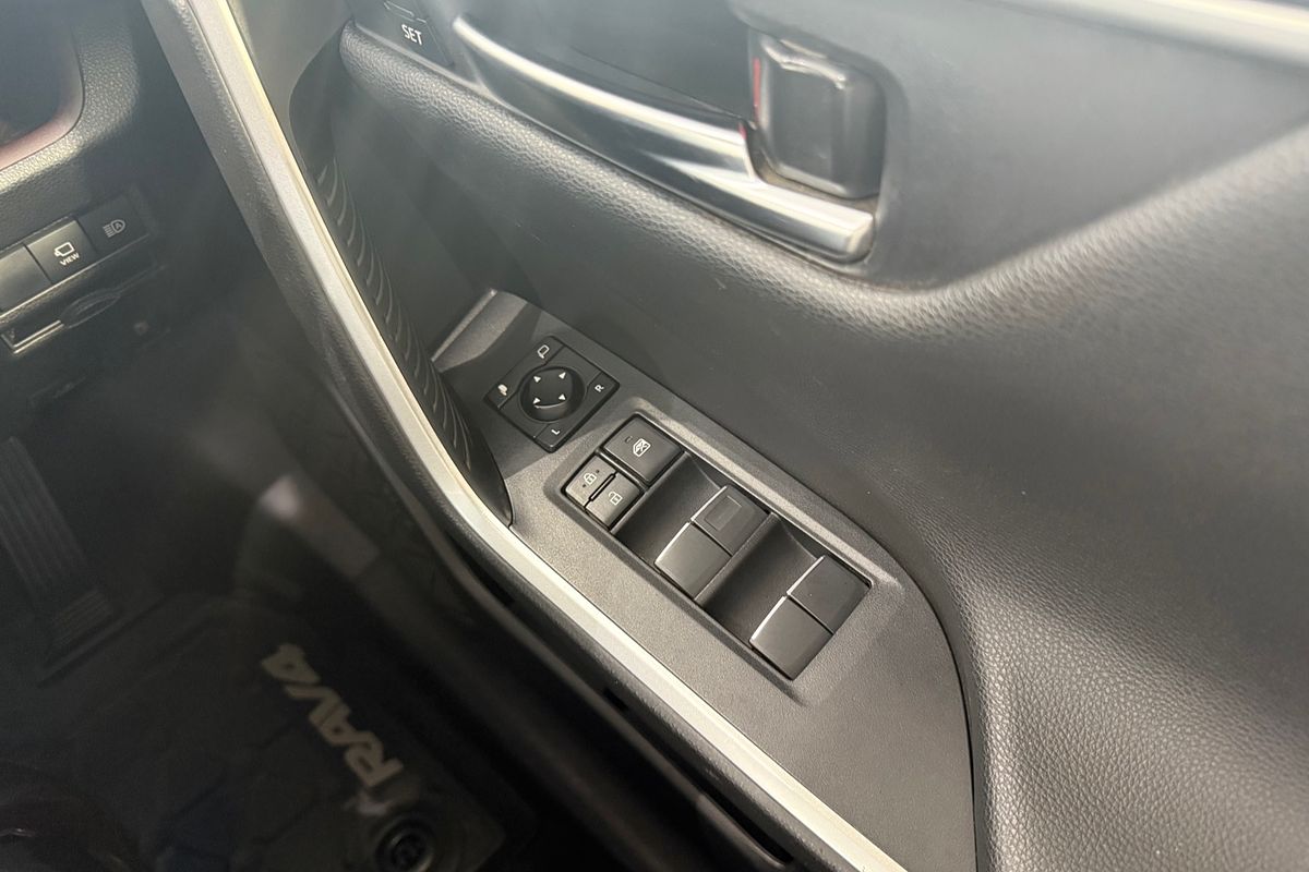 2020 Toyota RAV4 Cruiser AXAH54R