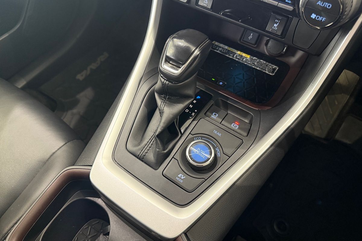 2020 Toyota RAV4 Cruiser AXAH54R
