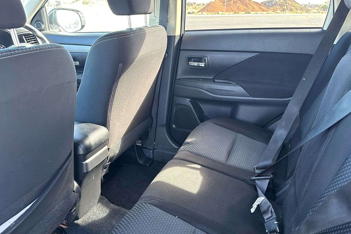 2017 Mitsubishi Outlander LS ZK
