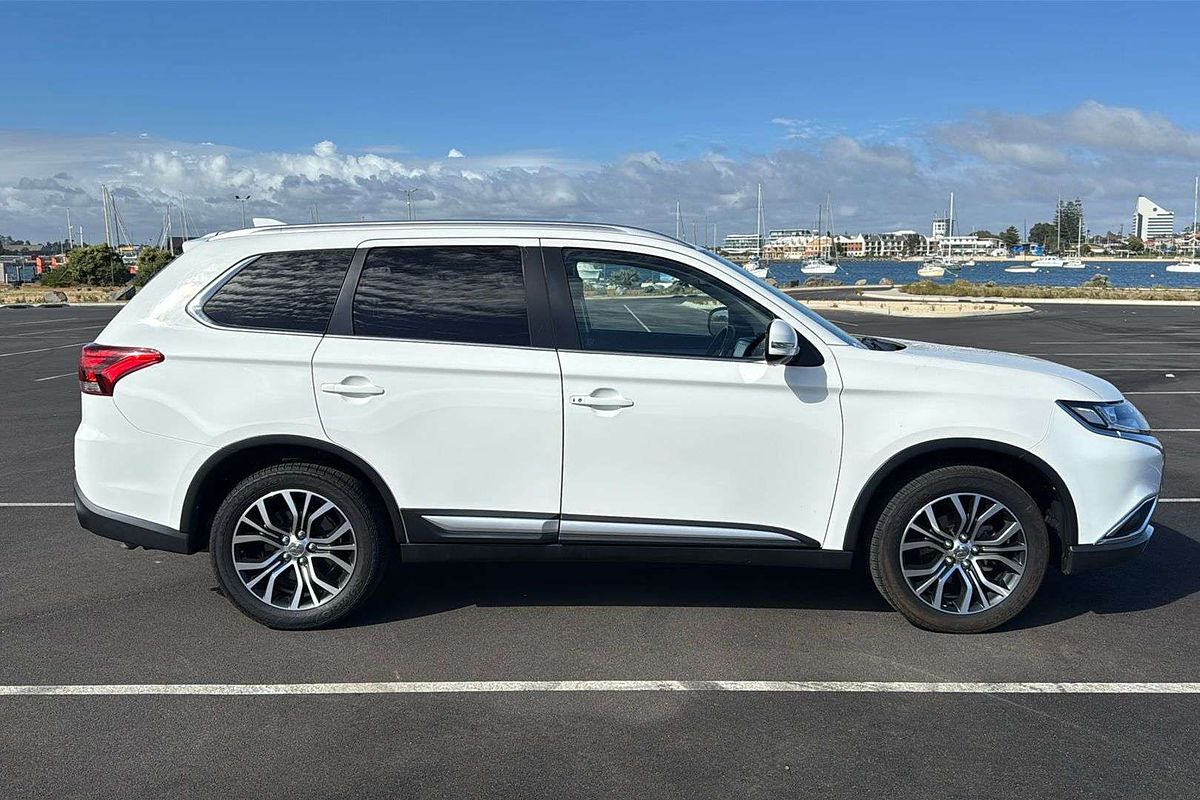 2017 Mitsubishi Outlander LS ZK