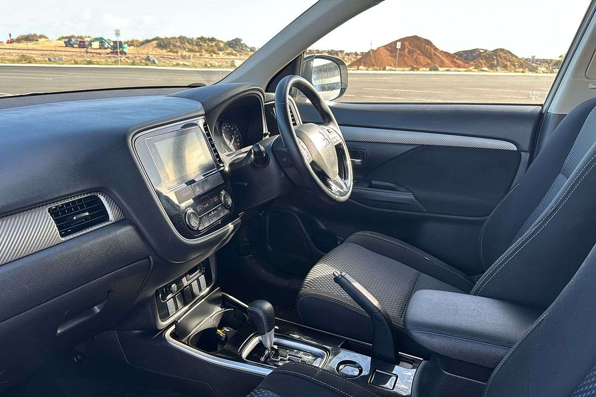 2017 Mitsubishi Outlander LS ZK