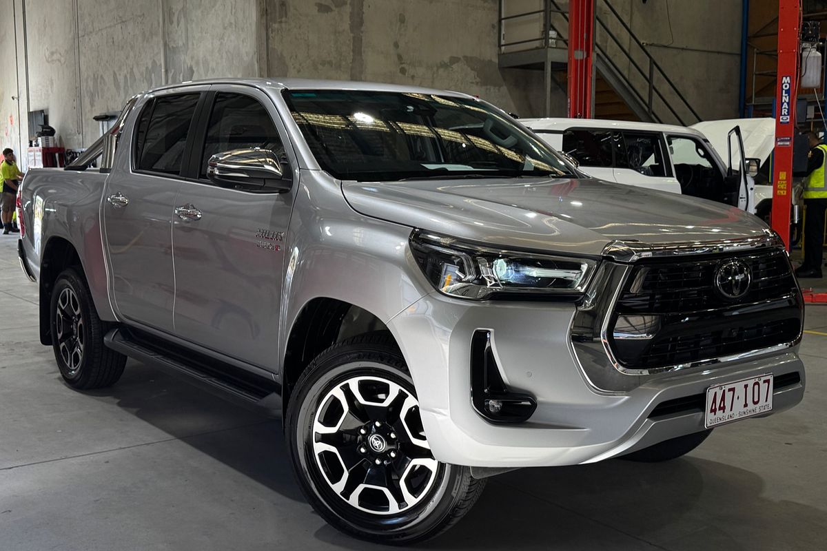 2023 Toyota Hilux SR5 GUN126R