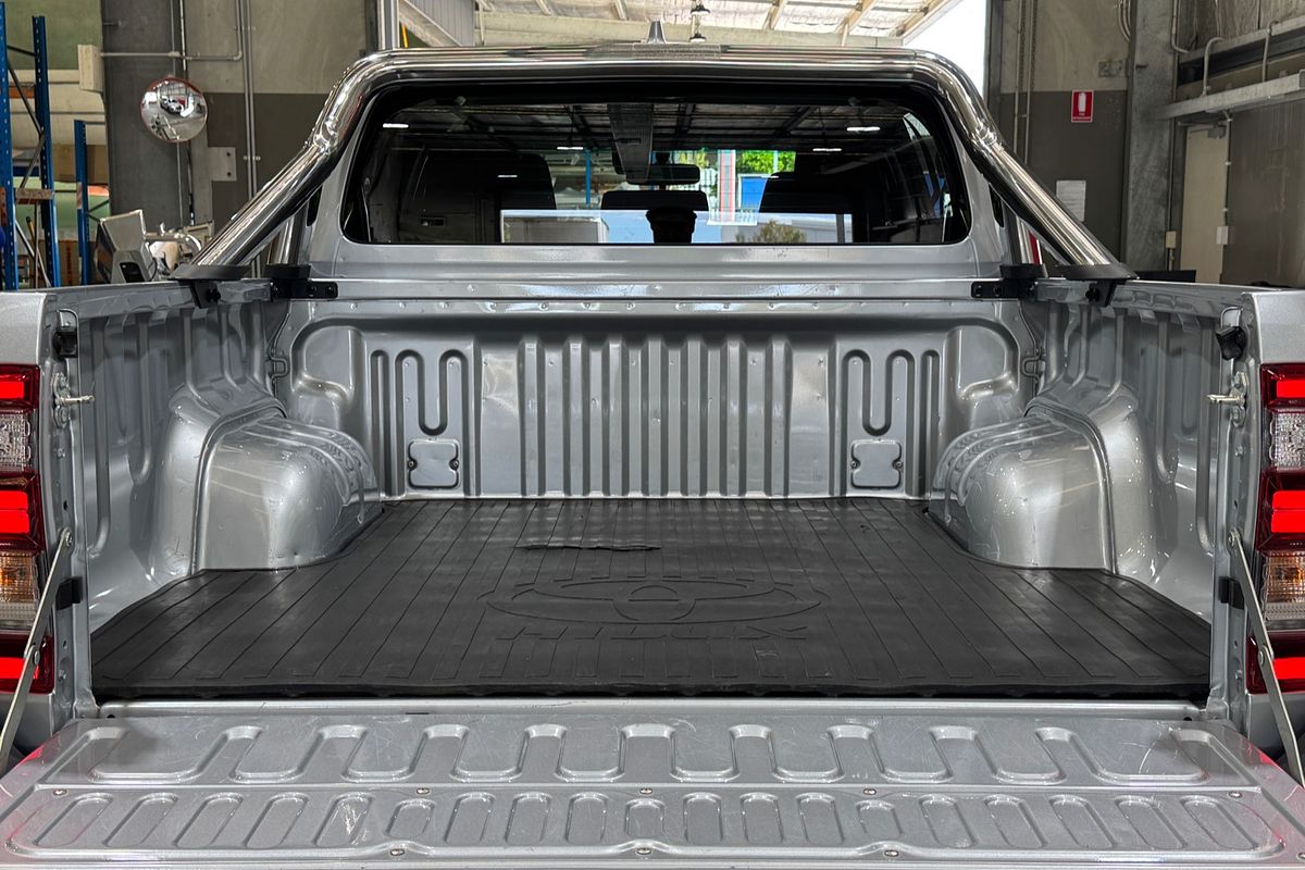 2023 Toyota Hilux SR5 GUN126R