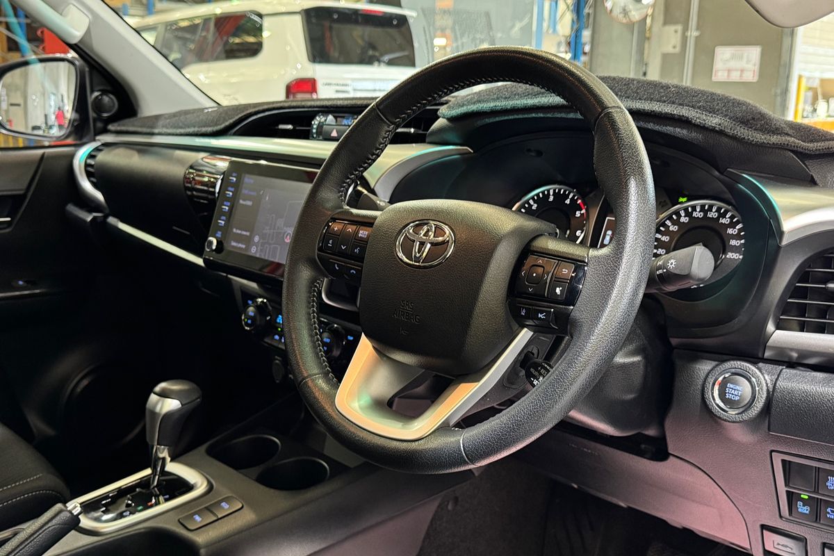 2023 Toyota Hilux SR5 GUN126R