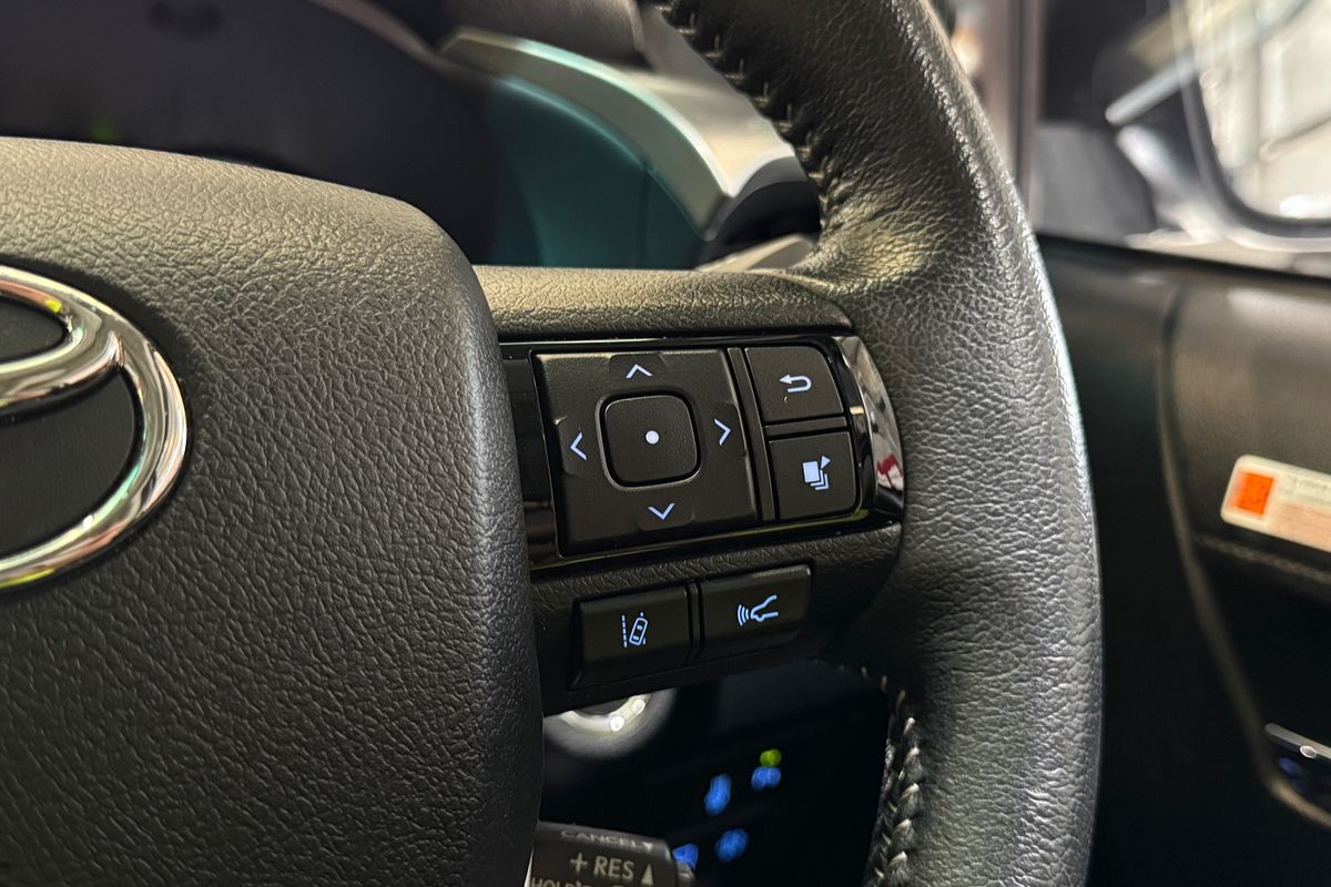 2023 Toyota Hilux SR5 GUN126R