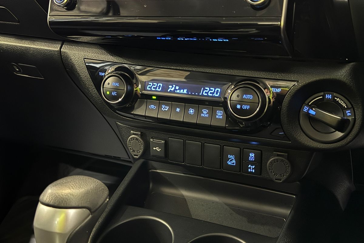 2023 Toyota Hilux SR5 GUN126R