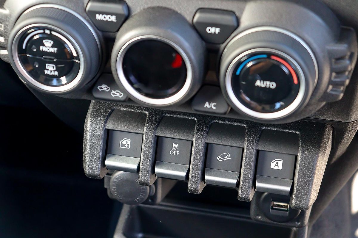 2025 Suzuki Jimny