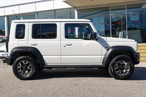 2025 Suzuki Jimny