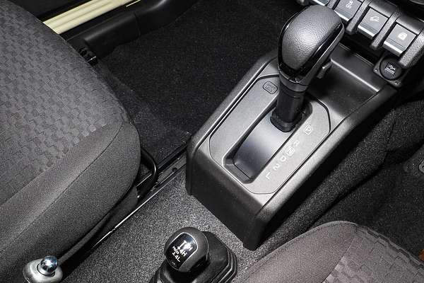 2025 Suzuki Jimny