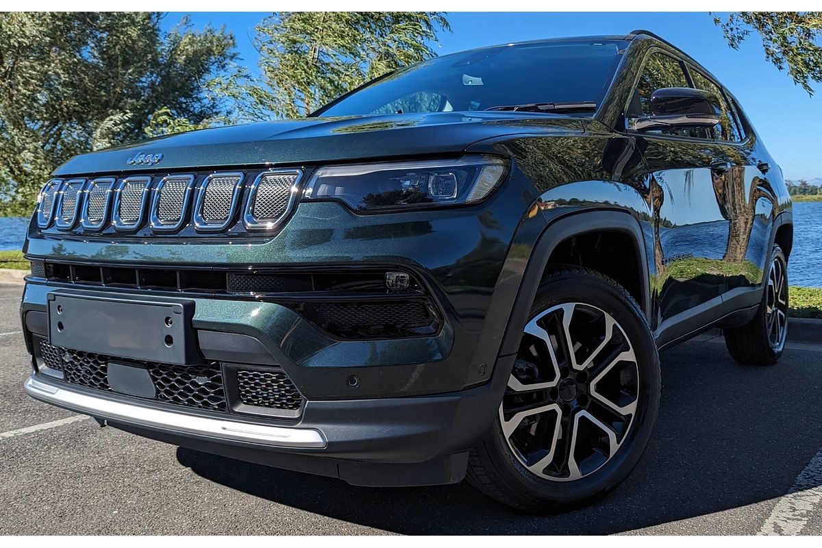 2023 Jeep Compass Limited M6