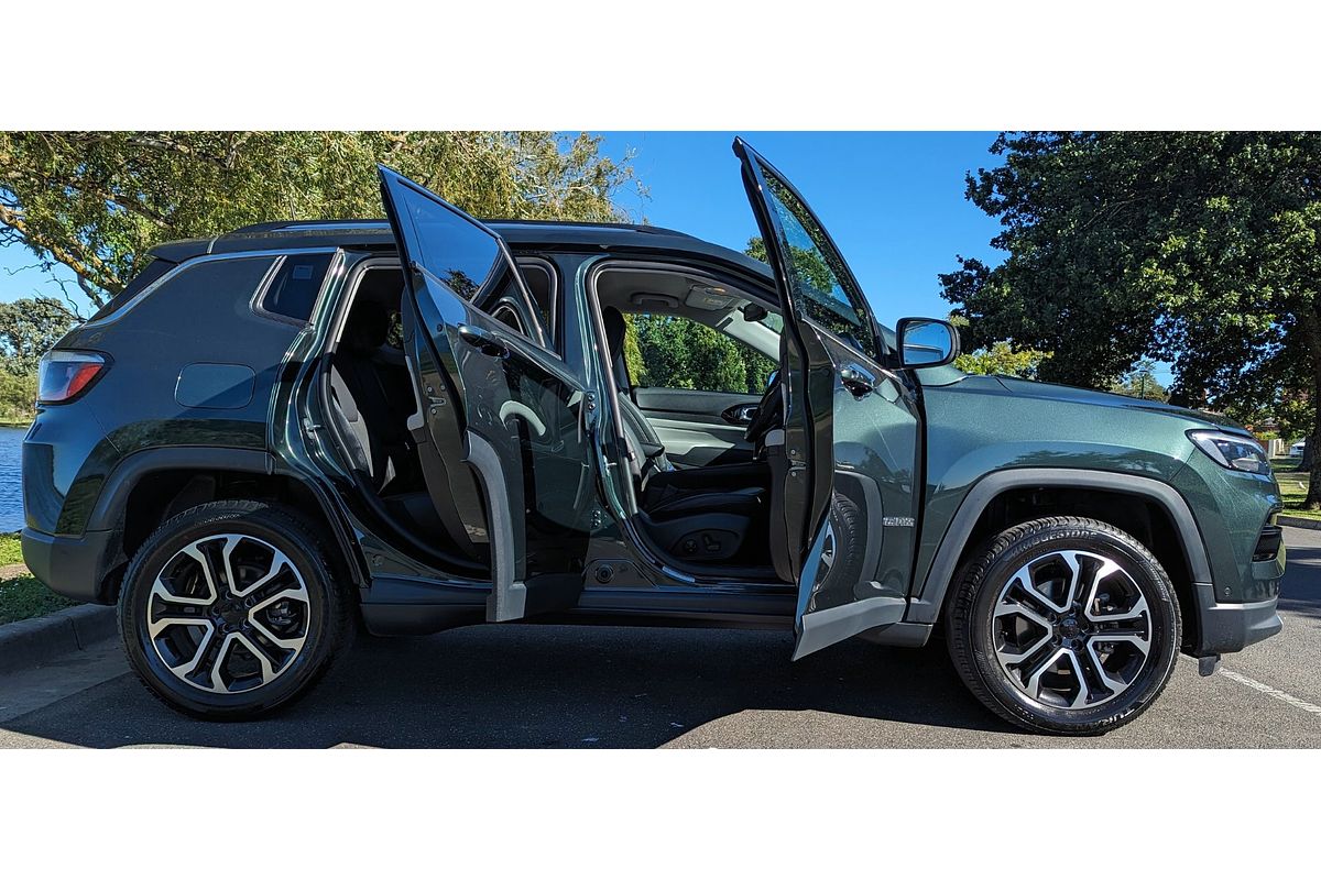 2023 Jeep Compass Limited M6