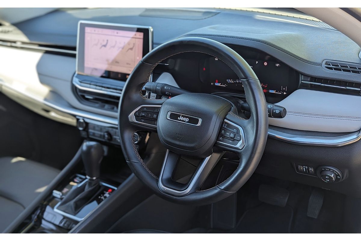 2023 Jeep Compass Limited M6