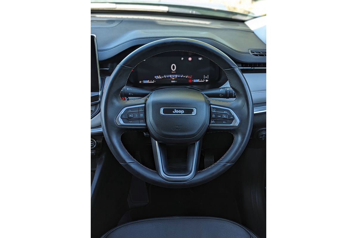2023 Jeep Compass Limited M6