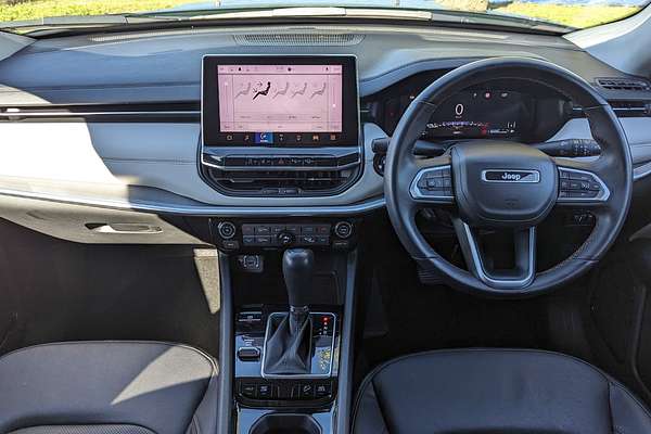 2023 Jeep Compass Limited M6