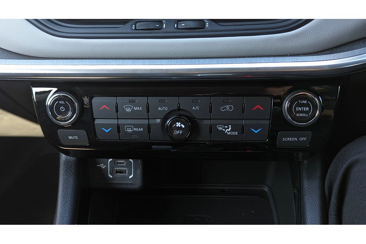 2023 Jeep Compass Limited M6