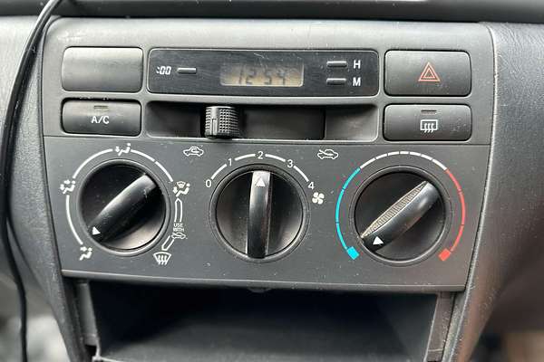 2004 Toyota Corolla Ascent ZZE122R