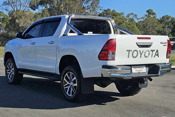 2016 Toyota Hilux SR5 (4x4) GUN126R 4X4