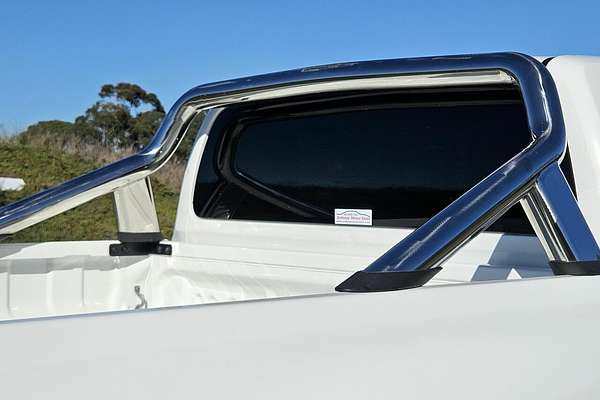 2016 Toyota Hilux SR5 (4x4) GUN126R 4X4