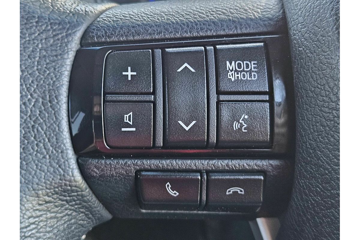 2016 Toyota Hilux SR5 (4x4) GUN126R 4X4