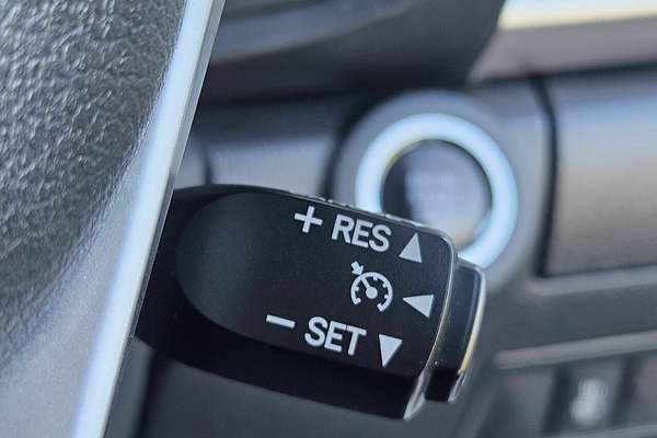 2016 Toyota Hilux SR5 (4x4) GUN126R 4X4