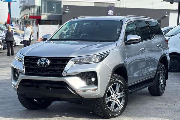 2023 Toyota Fortuner GXL GUN156R