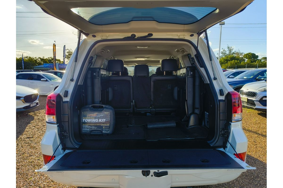 2016 Toyota Landcruiser Sahara VDJ200R